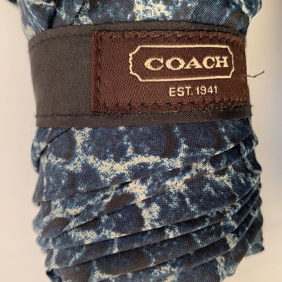 NWOT COACH foldable umbrella with case - Picture 4 of 12